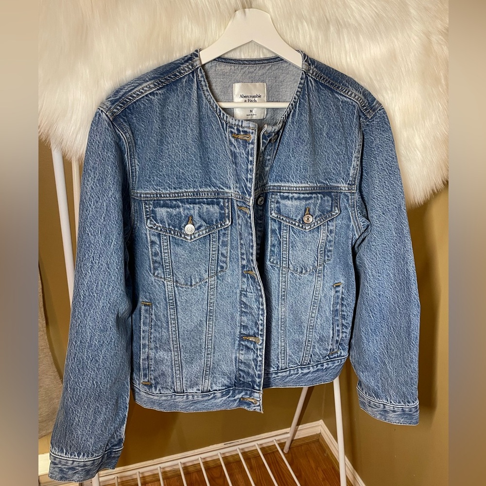 Abercrombie and Fitch NWT Women’s Jean Jacket